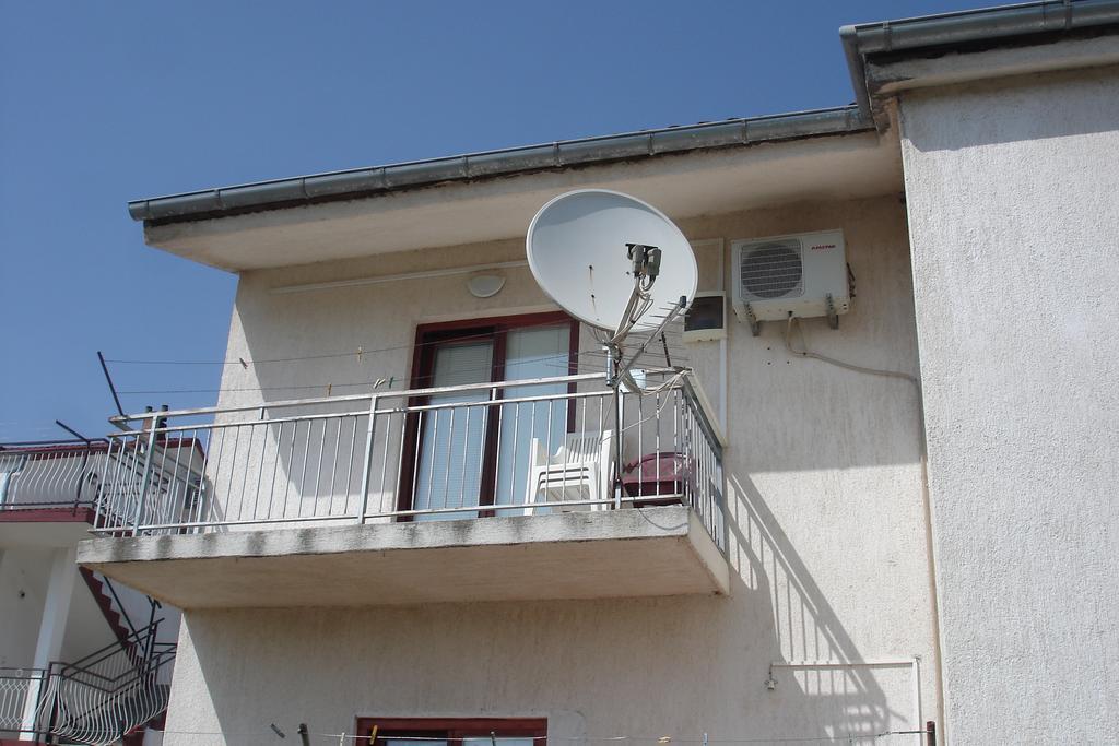 Apartments Cico Starigrad Paklenica Oda fotoğraf