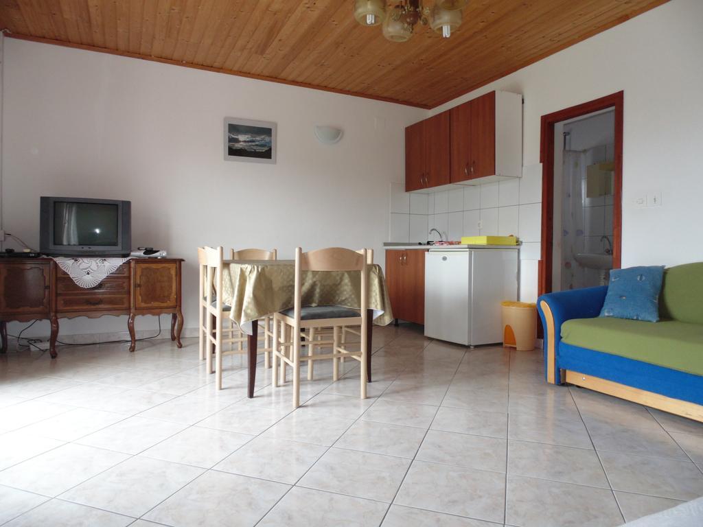 Apartments Cico Starigrad Paklenica Dış mekan fotoğraf