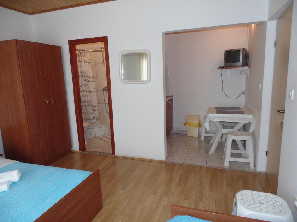 Apartments Cico Starigrad Paklenica Dış mekan fotoğraf